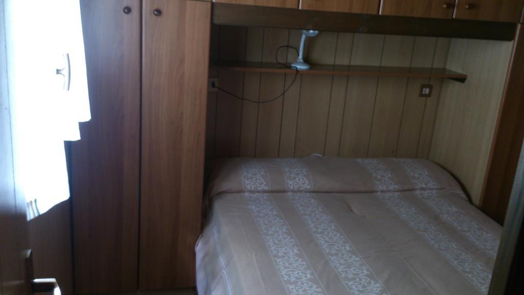 Camping Hotel Au Lac De Como Sorico Oda fotoğraf