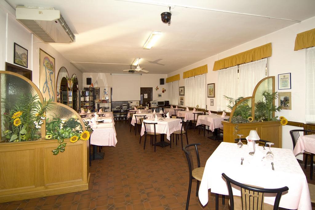 Camping Hotel Au Lac De Como Sorico Dış mekan fotoğraf